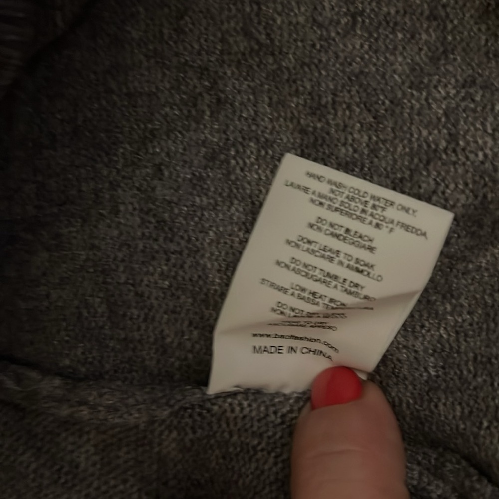 Baci Mini wide leg sweater pant. Sundance Catalog. Size Large. EUC! Gray! - Picture 11 of 16